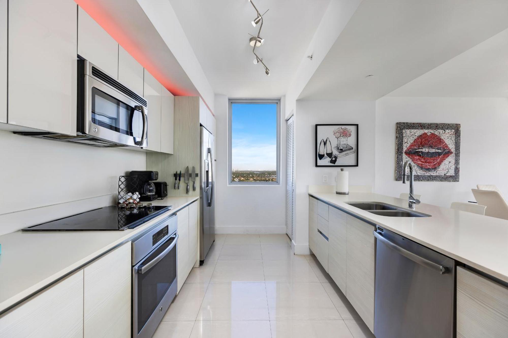 Resort-Style Living With Direct Ocean Views - 3Br Beauty Hallandale Beach Dış mekan fotoğraf