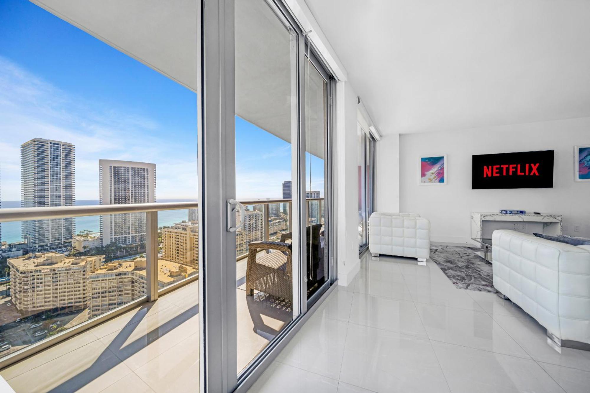 Resort-Style Living With Direct Ocean Views - 3Br Beauty Hallandale Beach Dış mekan fotoğraf