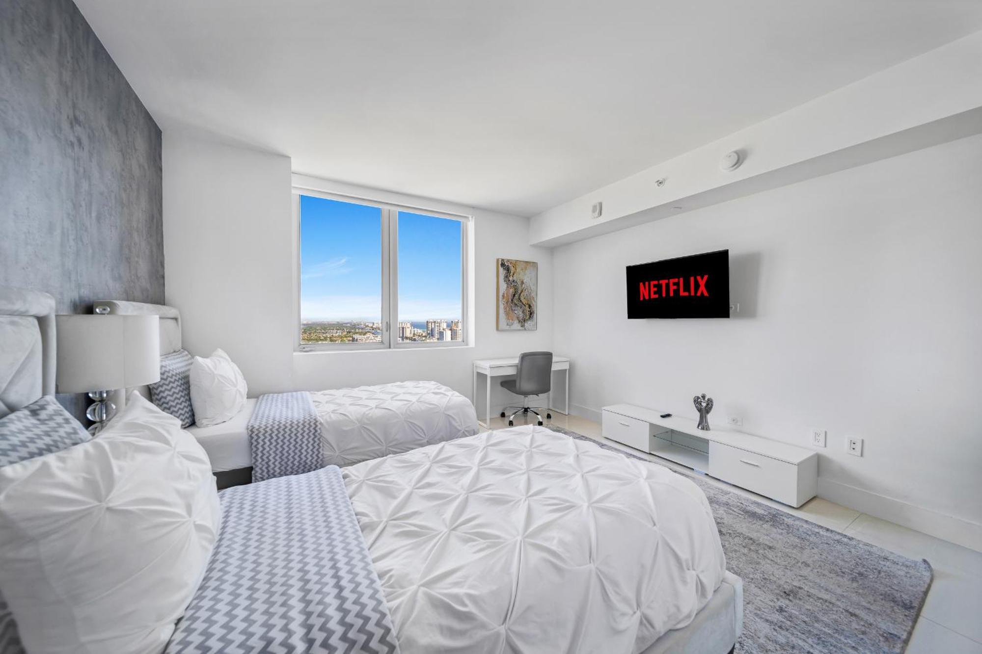 Resort-Style Living With Direct Ocean Views - 3Br Beauty Hallandale Beach Dış mekan fotoğraf