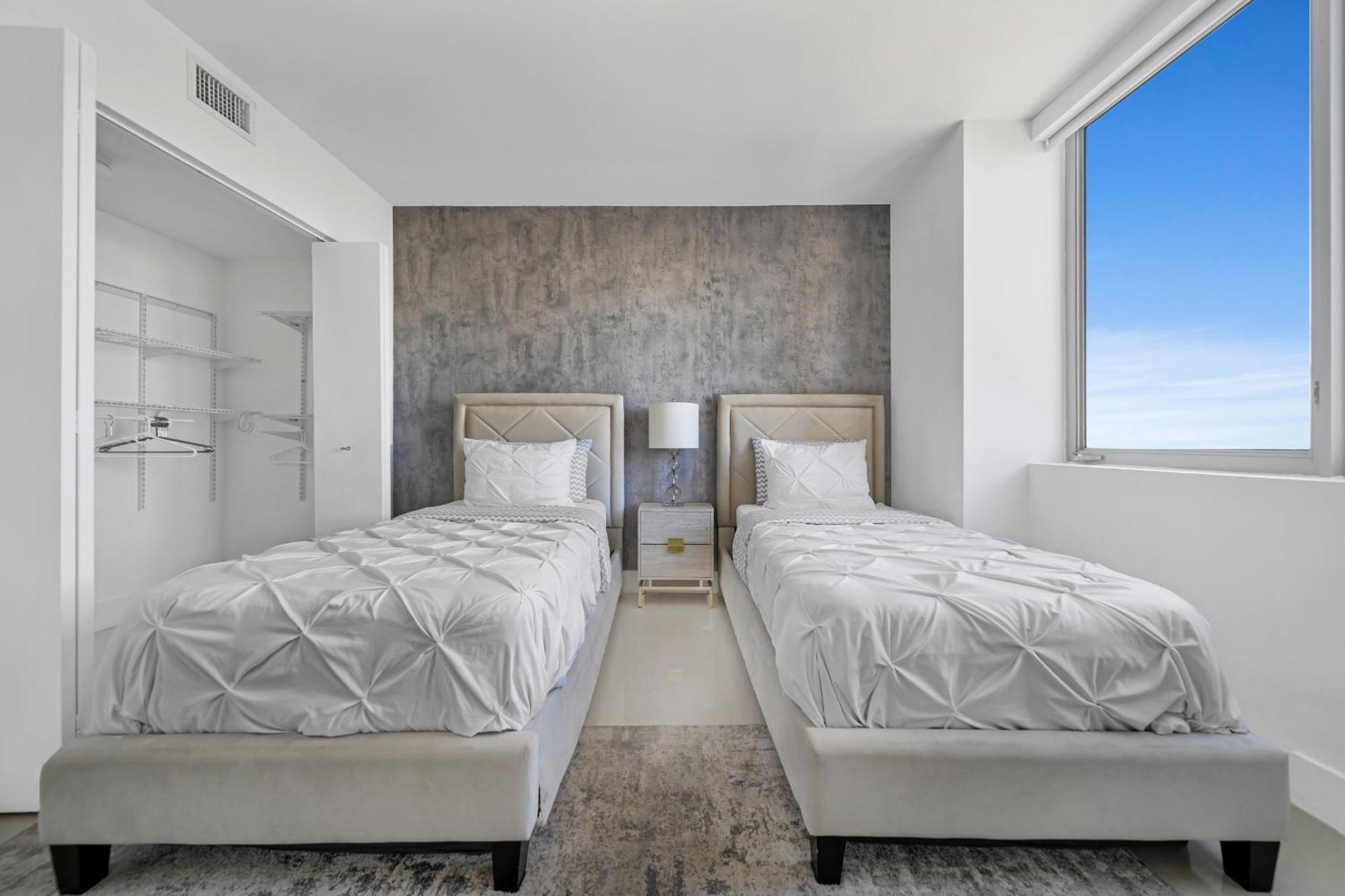 Resort-Style Living With Direct Ocean Views - 3Br Beauty Hallandale Beach Dış mekan fotoğraf