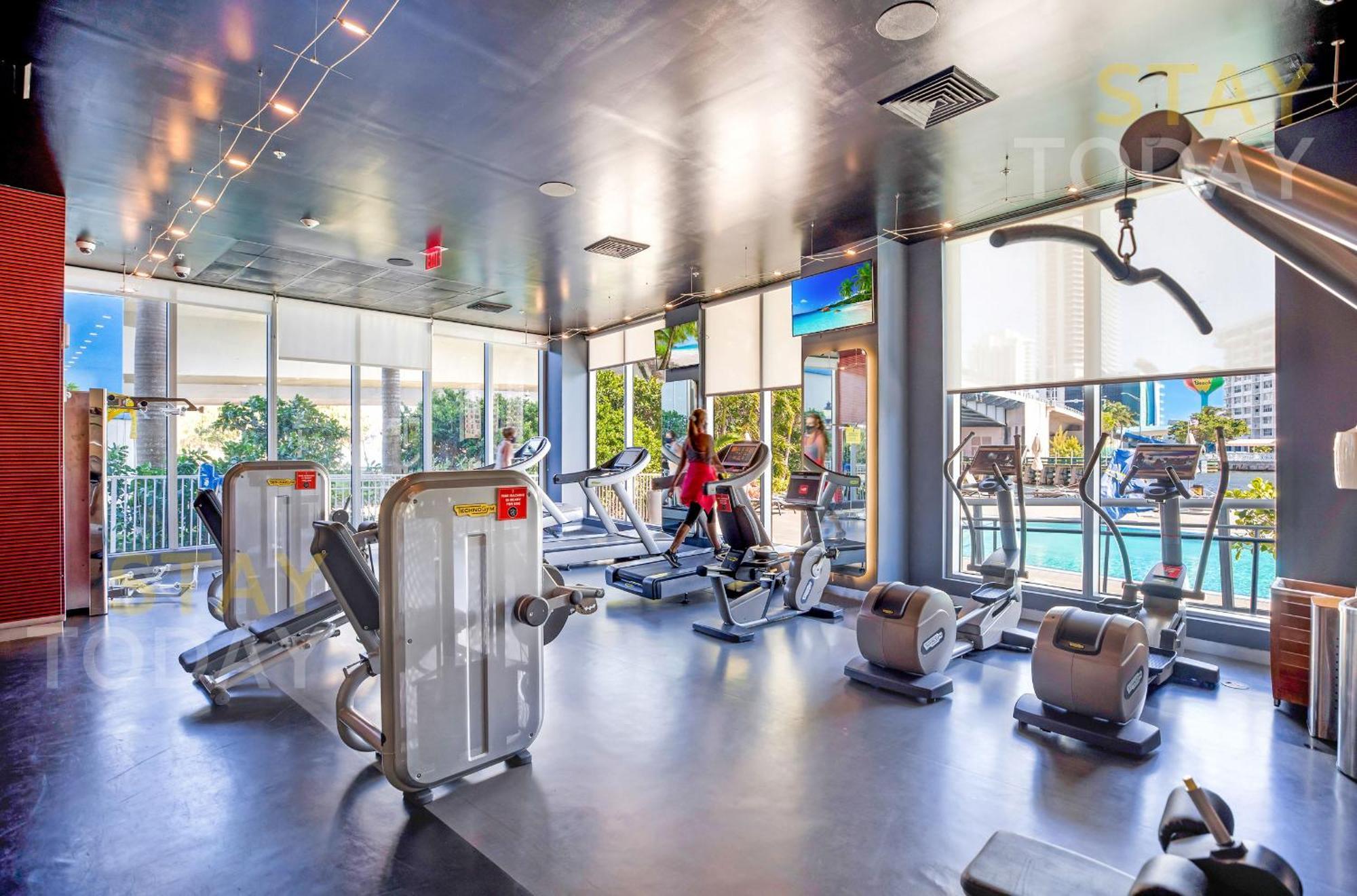 Resort-Style Living With Direct Ocean Views - 3Br Beauty Hallandale Beach Dış mekan fotoğraf